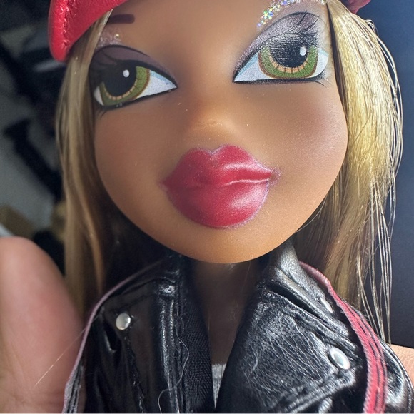 Bratz Rock Angels 20 Yearz Reproduction Sasha Fashion Doll Toy - Picture 7 of 7